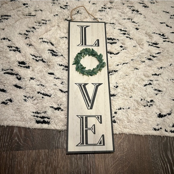 Love Inspirational Primitive Wood Hanging Sign 5" x 12” - Picture 1 of 2